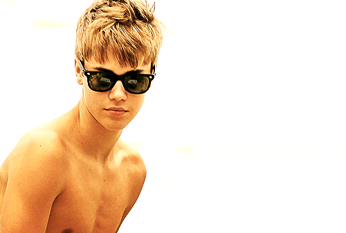 Justin is hot !