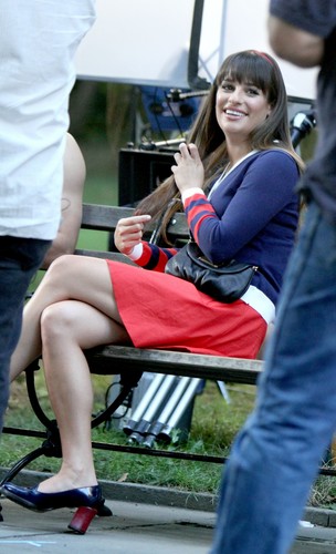  Lea Michele & Dean Geyer Filming On A Bench In New York City
