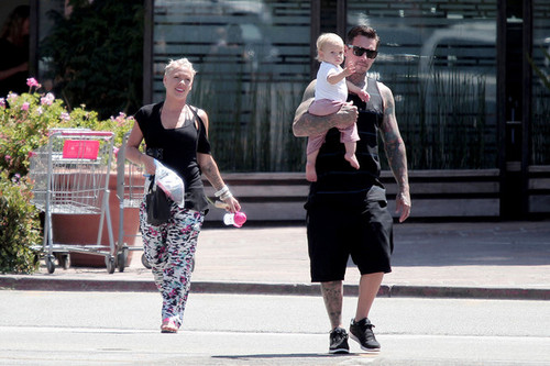  rosa and Family Out to Sushi [August 10, 2012]
