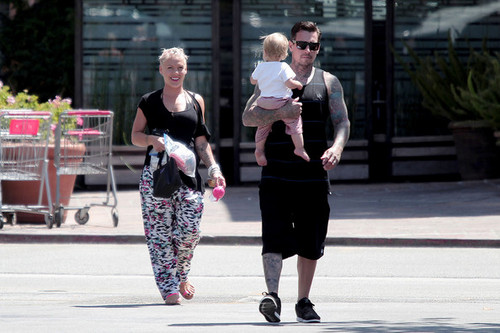  rosado, rosa and Family Out to Sushi [August 10, 2012]