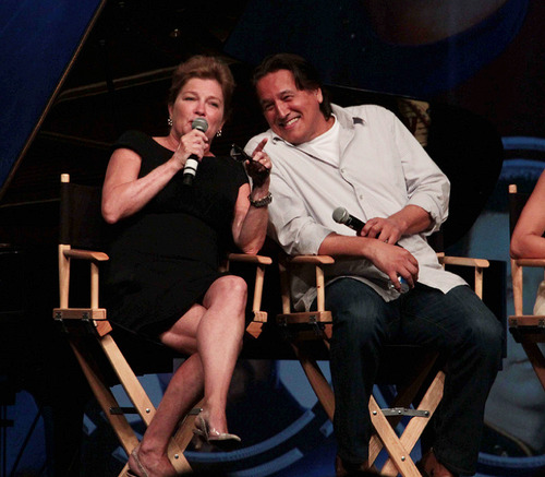  Robert Beltran and Kate Mulgrew - ST Las Vegas Convention 2012