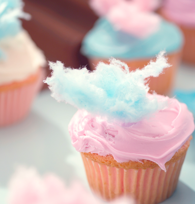  cupcakes with cotton Candy