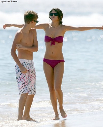  selly justin hot 2