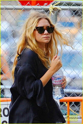  Ashley out and about on Monday (August 27) in New York City