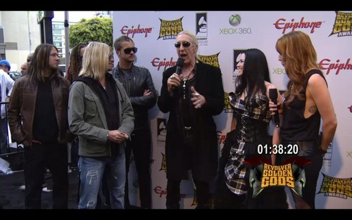  에반에센스 at Revolver Golden Gods Awards - Black Carpet & Backstage (2012)
