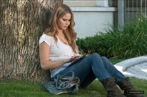  Jennifer as Elissa in "House at the End of the Street" - HQ movie stills.