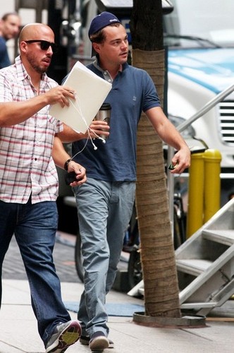  Leonardo DiCaprio Arrives on Set [August 27, 2012]