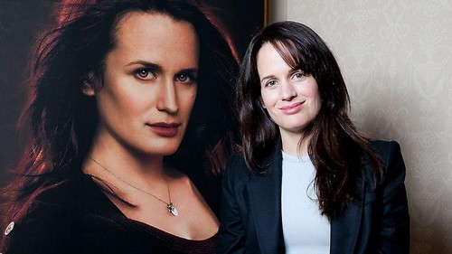  New/Old фото of Elizabeth at a BD Part 1 photocall in Norway. {17th November 2011}