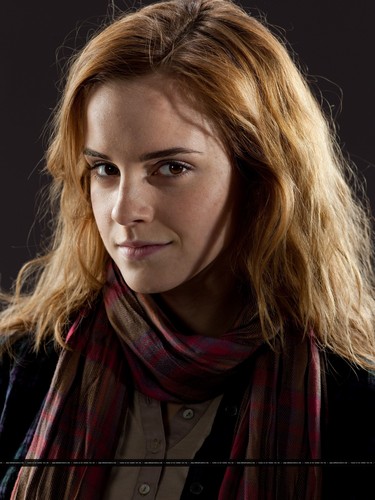 New promotional pictures of Emma Watson for Harry Potter and the Deathly Hallows part 1