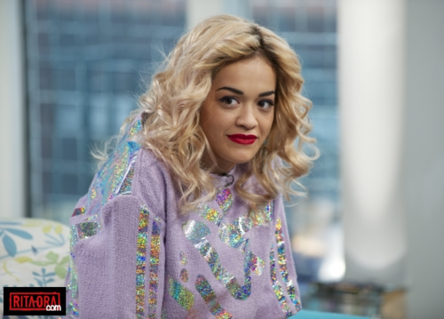  Rita Ora - Channel 4's Sunday ناشتا, برونکہ - August 27, 2012