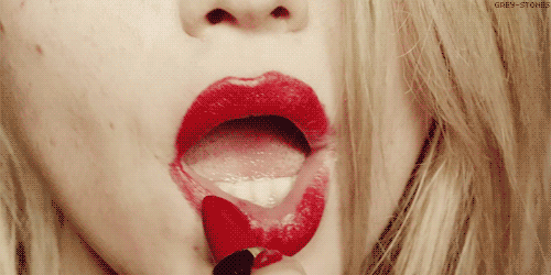  Sky Ferreria - Red Lips