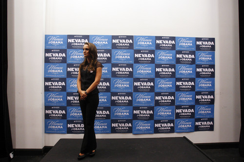  Speaking at the Nevada Women Vote 2012 Summit at the Fifth 通り, ストリート School Auditorium, Las Vegas (Augu