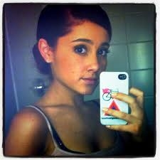  Ariana Grande<333333
