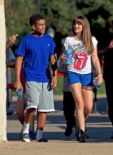  James and his cousin Paris Jackson at Six Flags in illinois ♥♥