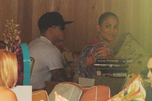  Jennifer Lopez and Casper Smart Go to Lunch [August 31, 2012]