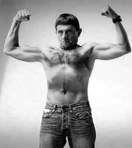 Josef Vana showed muscles !!