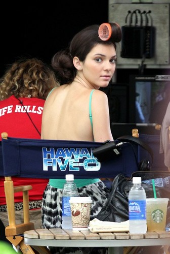  Kendall on the set of 'Hawaii Five-0' (August 29)