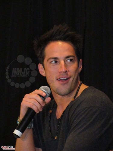  Micahel Trevino at TVD New Jersey Con (Aug. 18-19)
