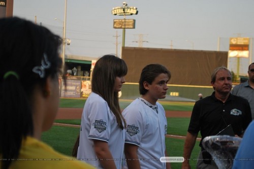  Paris Jackson and her brother Prince Jackson in Gary, Indiana ♥♥