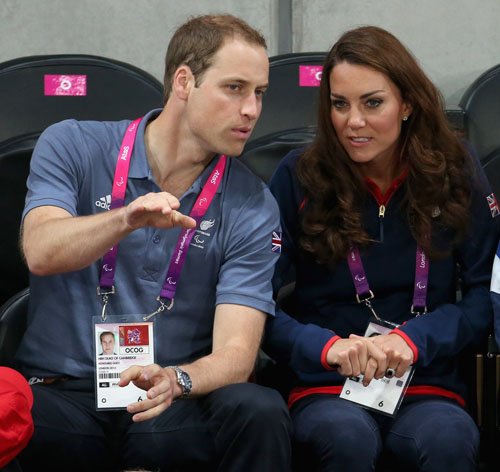  Prince William and Kate watching the track साइकिल चलाना, साइकल चलाना on दिन 1 of the लंडन 2012 Paralympic Games