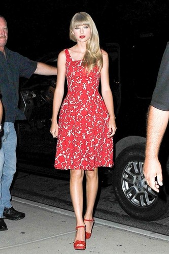  Taylor rapide, swift at MTV studios in New York City, 30 august 2012