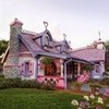 Omg, does someone live in this fairytale house???? snowwhitesilver photo